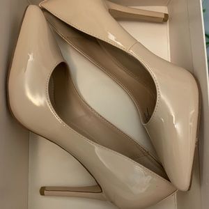 BCBG heidi smooth heel size 8.5